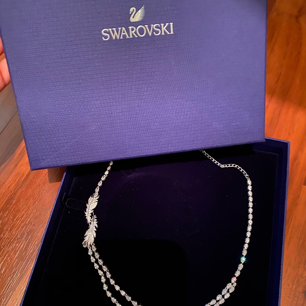 Beautiful swarovski necklace